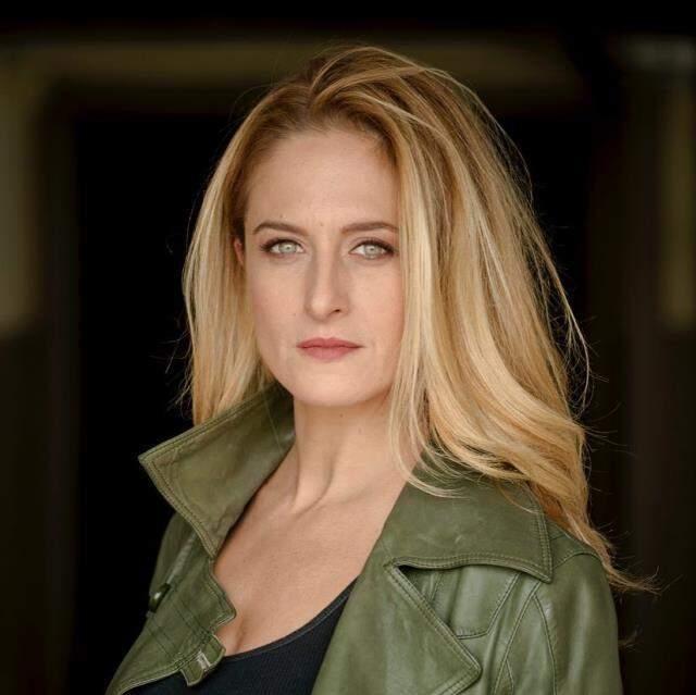 Hastane çıkışı görüntülenen Canan Ergüder, güzel haberi verdi: Kemoterapi bitti