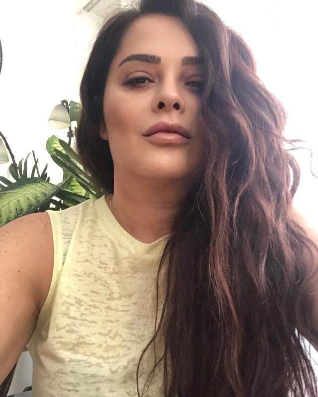 Şarkıcı Reyhan Karaca yıllar sonra itiraf etti: Evli bir adama aşık oldum