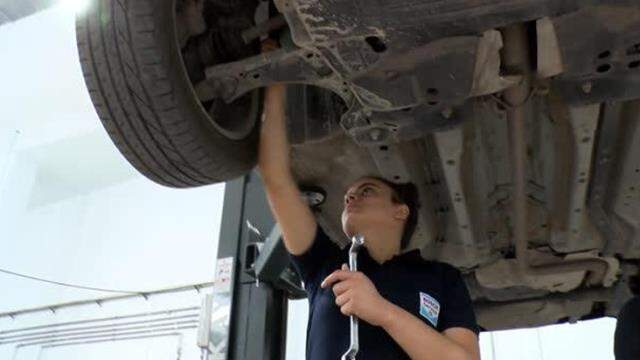 ''Kadından tamirci mi olur'' diyenlere kulak asmadı, mesleğinde çığır açtı! ''Kadından tamirci mi olur'' diyenlere kulak asmadı, mesleğinde çığır açtı!