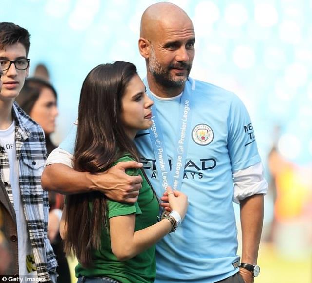 Pep Guardiola'nın kızı, rakip takımın futbolcusu Delle Ali ile yine objektiflere takıldı