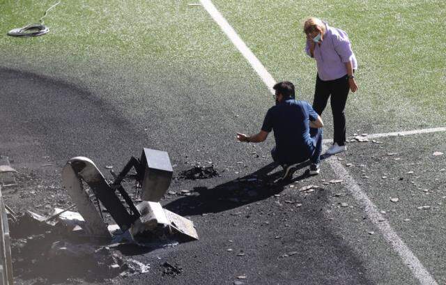 İngiltere maçı öncesi stat alev alev yandı! VAR monitörü havaya uçtu