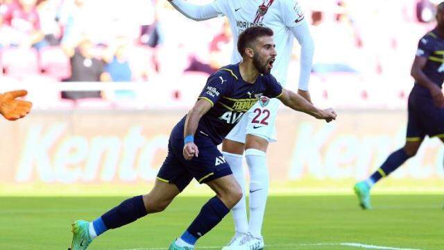 Pelkas hakkında şaşırtıcı karar! Diego Rossi, dengeleri değiştirdi Pelkas hakkında şaşırtıcı karar! Diego Rossi, dengeleri değiştirdi