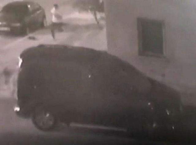 İzmir'de kadınların korkulu rüyası olan tacizcinin aynı mahallede dükkan işleten bir esnaf olduğu ortaya çıktı İzmir'de kadınların korkulu rüyası olan tacizcinin aynı mahallede dükkan işleten bir esnaf olduğu ortaya çıktı