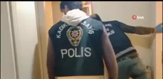 Son dakika haber... Uyuşturucu taşıyan şahıs Kadıköy'de yunus polislerince yakalandı