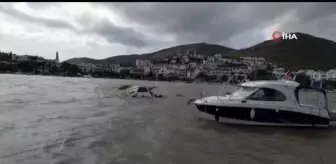 Olumsuz hava koşulları nedeniyle batan tekne kurtarılamadı