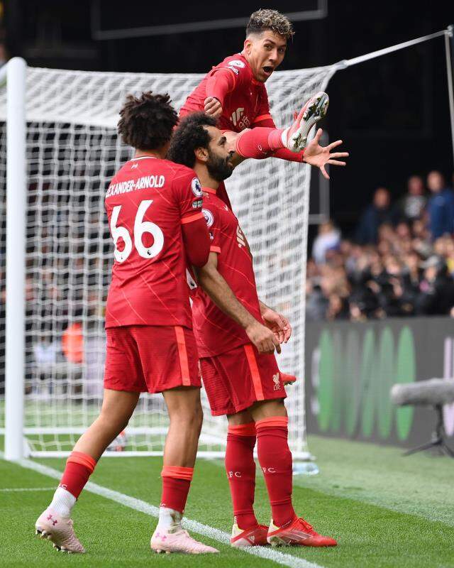 Ozan Tufan'ın takımını perişan etti! Salah öyle bir gol attı ki, takım arkadaşlarının bile ağzı açık kaldı Ozan Tufan'ın takımını perişan etti! Salah öyle bir gol attı ki, takım arkadaşlarının bile ağzı açık kaldı