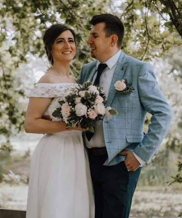 Balayında korkunç son! Yeni evli çiftin yaktığı ateş, Birinci Dünya Savaşı'ndan kalma bombayı patlattı Balayında korkunç son! Yeni evli çiftin yaktığı ateş, Birinci Dünya Savaşı'ndan kalma bombayı patlattı