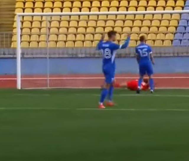 Böyle şey ne görüldü ne de duyuldu! Rakibin attığı gole sevinen futbolcuya soruşturma Böyle şey ne görüldü ne de duyuldu! Rakibin attığı gole sevinen futbolcuya soruşturma