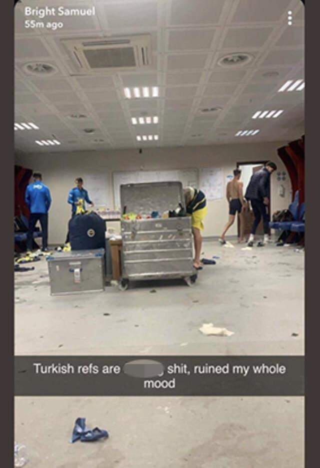 Soyunma odasından olay paylaşım! F.Bahçeli Osayi'den Türk hakemlerine küfür Soyunma odasından olay paylaşım! F.Bahçeli Osayi'den Türk hakemlerine küfür