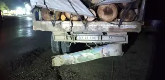 Bolu Dağı Düzce kesiminde kamyona çarpan otomobilde 2 kişi yaralandı