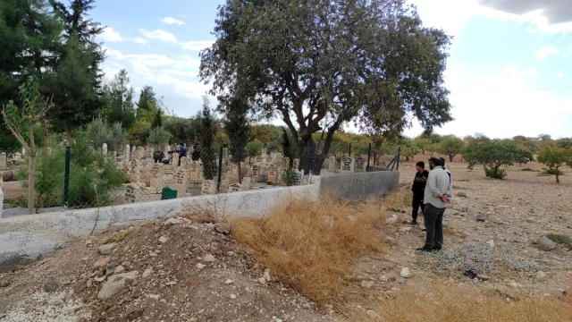 Şanlıurfa'da tüyleri diken diken eden olay! Mezarlıktaki çantanın içerisinde ölü bebek bulundu