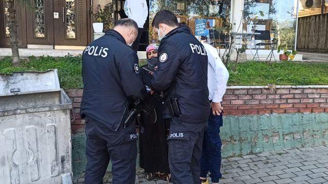 Çöpte bulup sahibine teslim ettiği altınların hepsi sahte çıkan kadın ne diyeceğini şaşırdı Çöpte bulup sahibine teslim ettiği altınların hepsi sahte çıkan kadın ne diyeceğini şaşırdı