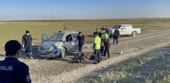 Otomobilin şarampole devrilmesi sonucu 2 kişi yaralandı