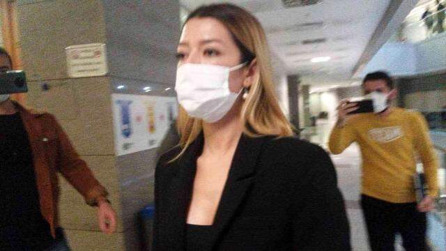 Feyza Aktan'ın, eski eşi Özcan Deniz'i tokatladığı anlara ait görüntüler ortaya çıktı Feyza Aktan'ın, eski eşi Özcan Deniz'i tokatladığı anlara ait görüntüler ortaya çıktı
