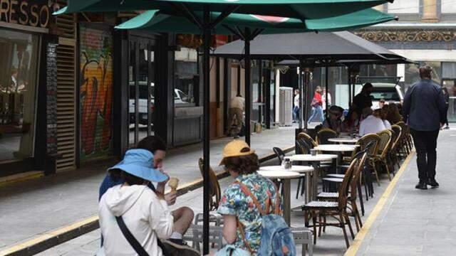 Avustralya'nın Melbourne kentinde çeşitli aralıklarla 263 gün yürürlükte kalan tam kapanma sona erdi