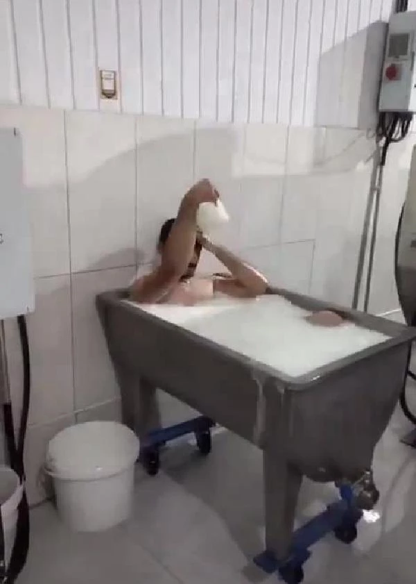 Süt banyosundan beraat eden işçi, cezaevinde kaldığı 6 gün için hukuk mücadelesi başlatıyor