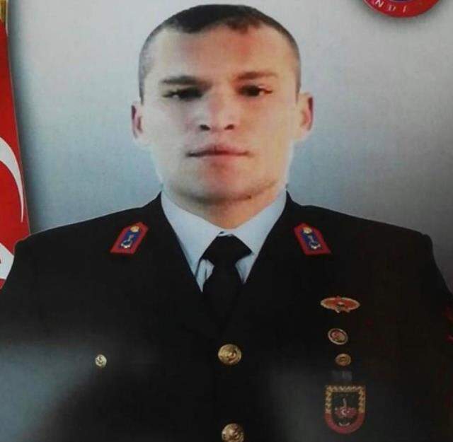 Yaralı askerin şehit olmasında ihmal iddiası sonrası Bakan Koca'nın talimatıyla açığa alındı Yaralı askerin şehit olmasında ihmal iddiası sonrası Bakan Koca'nın talimatıyla açığa alındı