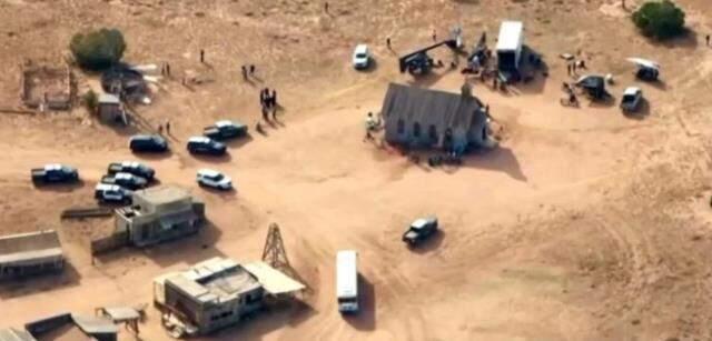 Alec Baldwin'in görüntü yönetmeninin ölümüne neden olduğu kurusıkının içinde gerçek mermi olduğu ortaya çıktı