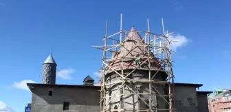 Yakutiye Medresesi ve Karanlık Kümbet'te devam eden restorasyon çalışmalarında sona gelindi