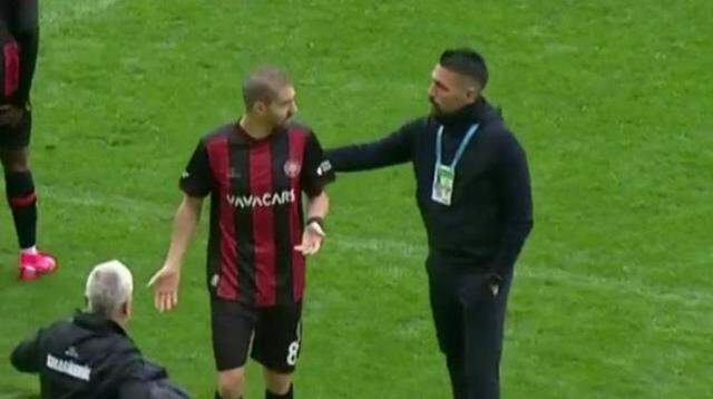 Caner Erkin durulmuyor! Tepkileriyle maça damga vurdu Caner Erkin durulmuyor! Tepkileriyle maça damga vurdu