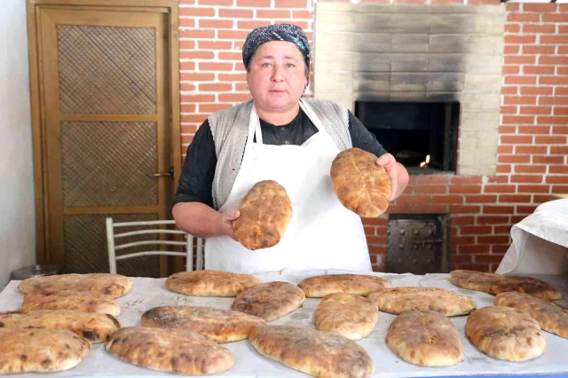 Annesinden öğrendiği 100 yıllık yöresel ekmekle kendi işinin patronu oldu