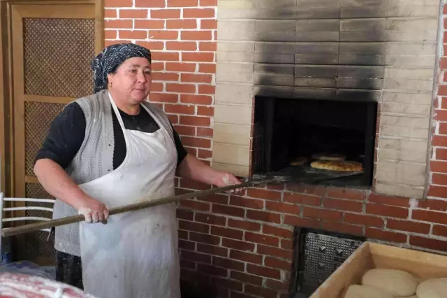 Annesinden öğrendiği 100 yıllık yöresel ekmekle kendi işinin patronu oldu