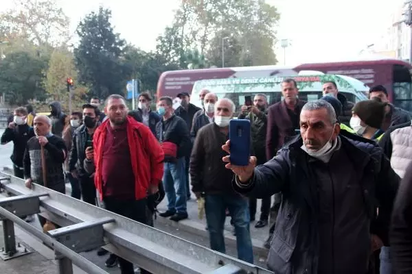 İstanbul'un göbeğinde korku dolu anlar! Öğrencileri taşıyan servis aracı alev alev yandı