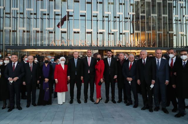 Kültür ve sanatın kalbinin atacağı Atatürk Kültür Merkezi açıldı
