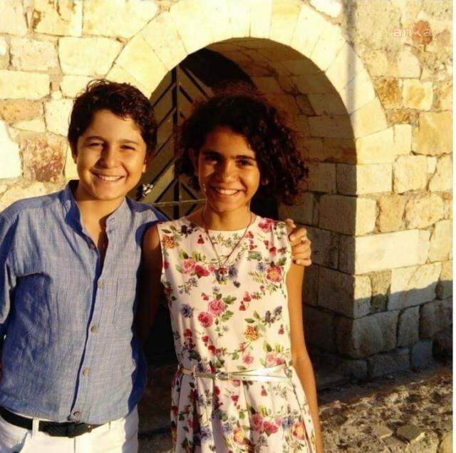 İzmir depreminde ikiz yeğenlerini kaybeden İclal Aydın, ölüm yıl dönümünde yaptığı paylaşımla duygulandırdı İzmir depreminde ikiz yeğenlerini kaybeden İclal Aydın, ölüm yıl dönümünde yaptığı paylaşımla duygulandırdı