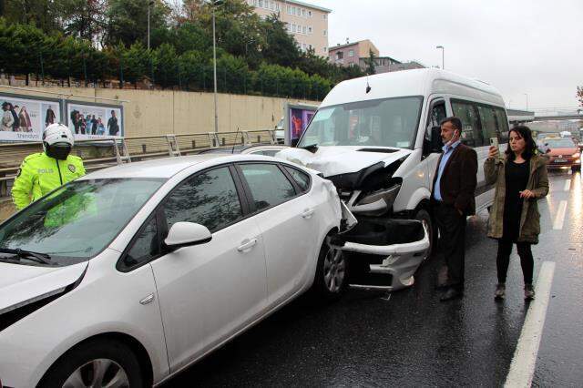 ŞİŞLİ'DE ZİNCİRLEME TRAFİK KAZASI; 7 ARAÇ BİRBİRİNE GİRDİ ŞİŞLİ'DE ZİNCİRLEME TRAFİK KAZASI; 7 ARAÇ BİRBİRİNE GİRDİ