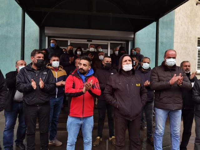 Komünist Başkan'ın memleketi Tunceli'de taksicilerden eylem! Üst üste gelen akaryakıt zamlarını protesto ettiler Komünist Başkan'ın memleketi Tunceli'de taksicilerden eylem! Üst üste gelen akaryakıt zamlarını protesto ettiler