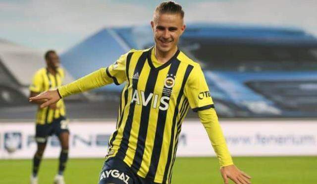 Fenerbahçe'de deprem! Pelkas'la yollar ayrılıyor Fenerbahçe'de deprem! Pelkas'la yollar ayrılıyor