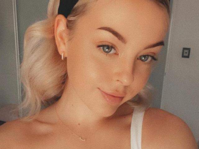 Attan düşen 18 yaşındaki güzel jokey komaya girdi Attan düşen 18 yaşındaki güzel jokey komaya girdi