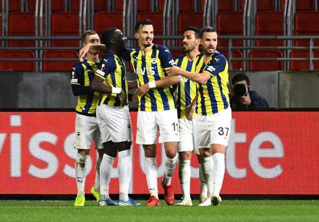 UEFA'nın 'Haftanın en iyi golleri' oylamasına Fener ve Aslan damga vurdu! Zirve bizim UEFA'nın 'Haftanın en iyi golleri' oylamasına Fener ve Aslan damga vurdu! Zirve bizim