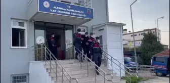 Kayınpederinin evinden altın hırsızlığıyla ilgili damat ve arkadaşı gözaltına alındı