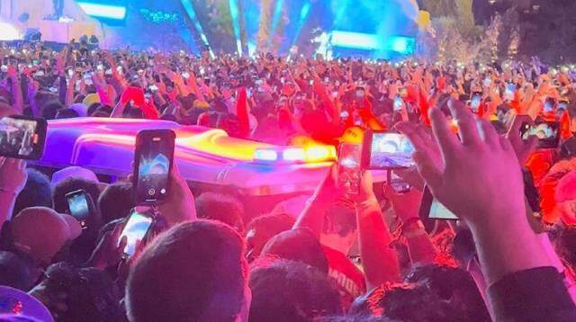 ABD'de 8 kişinin öldüğü konser faciasıyla ilgili bomba iddia: Elinde şırınga olan biri konserdekilere uyuşturucu enjekte etti ABD'de 8 kişinin öldüğü konser faciasıyla ilgili bomba iddia: Elinde şırınga olan biri konserdekilere uyuşturucu enjekte etti