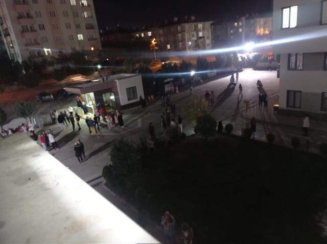Son Dakika: Konya'nın Meram ilçesinde 5.1 büyüklüğünde deprem yaşandı Son Dakika: Konya'nın Meram ilçesinde 5.1 büyüklüğünde deprem yaşandı