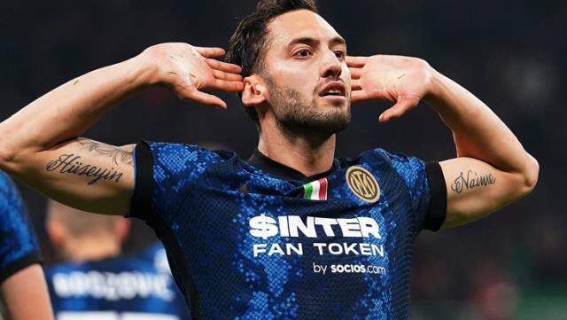 İtalya'da Milli futbolcumuz Hakan'a ve eşine büyük terbiyesizlik! Tepkinin dozu kaçtı