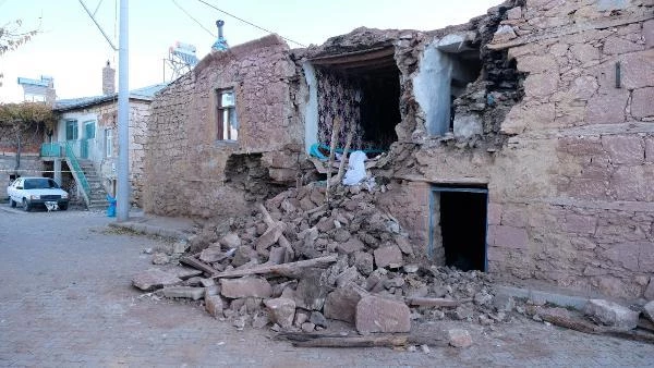 Depremin bilançosu ortaya çıktı! 66 yapıda hasar oluştu, 5 mahallede eğitime ara verildi