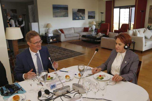 İYİ Parti Genel Başkanı Akşener, AB büyükelçileriyle görüştü İYİ Parti Genel Başkanı Akşener, AB büyükelçileriyle görüştü