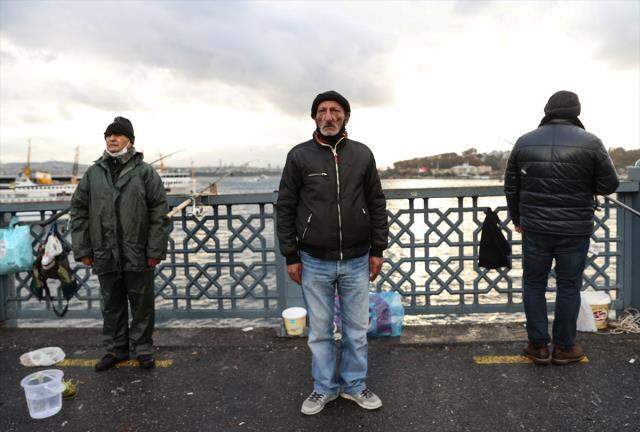 Saat 9'u 5 geçe hayat 1 dakika durdu Saat 9'u 5 geçe hayat 1 dakika durdu
