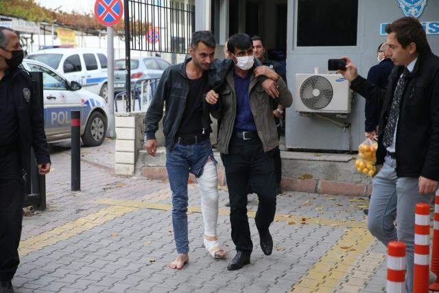 Son Dakika: Malatya'da çöken bina ile ilgili yürütülen soruşturmada gözaltına alınan 4 kişiden 3'ü tutuklandı Son Dakika: Malatya'da çöken bina ile ilgili yürütülen soruşturmada gözaltına alınan 4 kişiden 3'ü tutuklandı