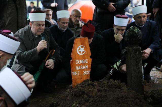 Geçtiğimiz gün hayatını kaybeden Hasan Çengiç'in babasından Cumhurbaşkanı Erdoğan'a anlamlı mesaj Geçtiğimiz gün hayatını kaybeden Hasan Çengiç'in babasından Cumhurbaşkanı Erdoğan'a anlamlı mesaj