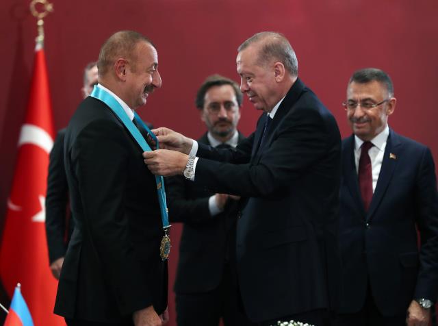 Erdoğan'dan Türk dünyasına dikkat çeken mesaj: Güneşin yeniden doğudan doğmaya başlayacağı vakitler yakındır