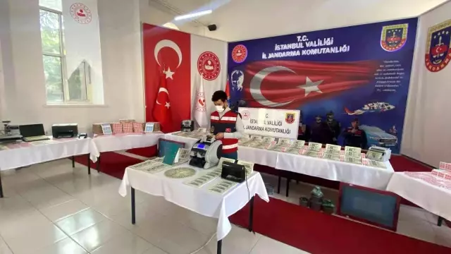 Jandarmadan sahte döviz basan kalpazanlara suçüstü operasyon kamerada