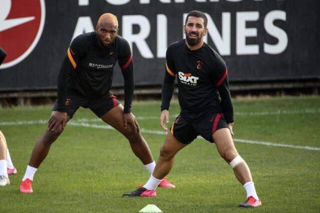 Galatasaray'da bir devrin sonu! Arda Turan futbolu bırakıyor
