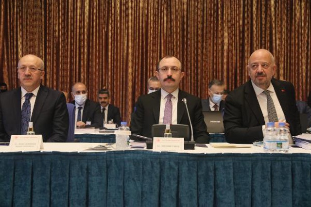 Ticaret Bakanı Mehmet Muş: Türkiye ekonomisi 21,7 oranında büyüyerek rekor kırdı Ticaret Bakanı Mehmet Muş: Türkiye ekonomisi 21,7 oranında büyüyerek rekor kırdı