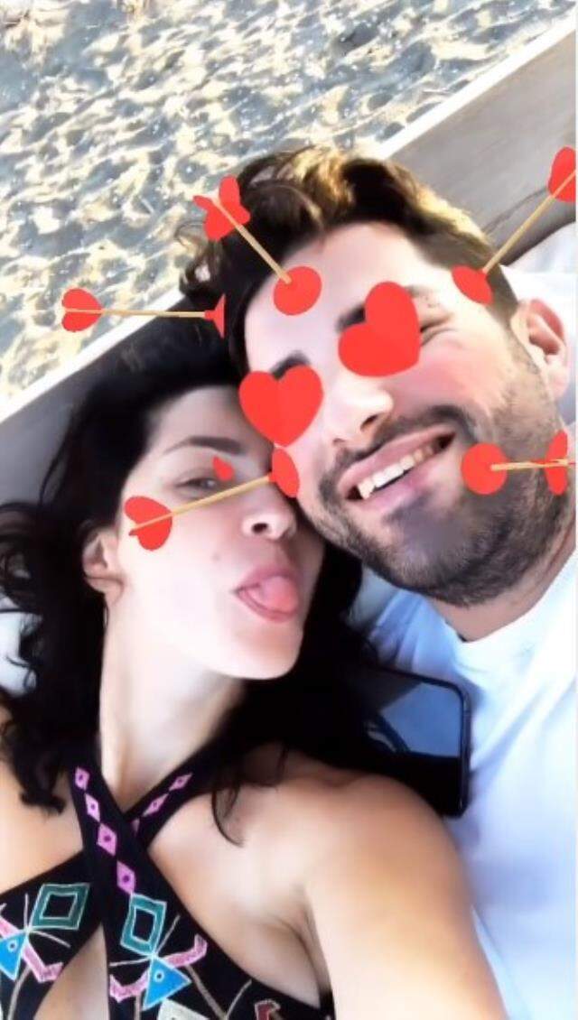 Merve Boluğur erkek arkadaşıyla samimi anlarını paylaştı, yazdığı not kafaları karıştırdı Merve Boluğur erkek arkadaşıyla samimi anlarını paylaştı, yazdığı not kafaları karıştırdı
