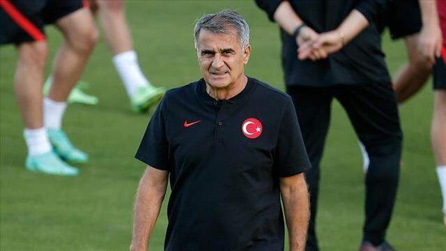 Şenol Güneş'e Hakan Çalhanoğlu'ndan gönderme! Yükselişin sırrını verdi Şenol Güneş'e Hakan Çalhanoğlu'ndan gönderme! Yükselişin sırrını verdi
