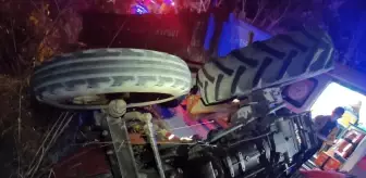 Balıkesir'de devrilen traktörün altında kalan sürücü öldü